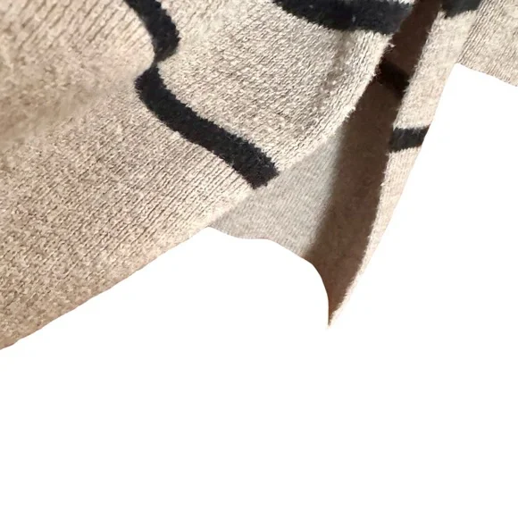 Old Navy Beige and Black Striped V-Neck Sweater - Picture 3 of 4